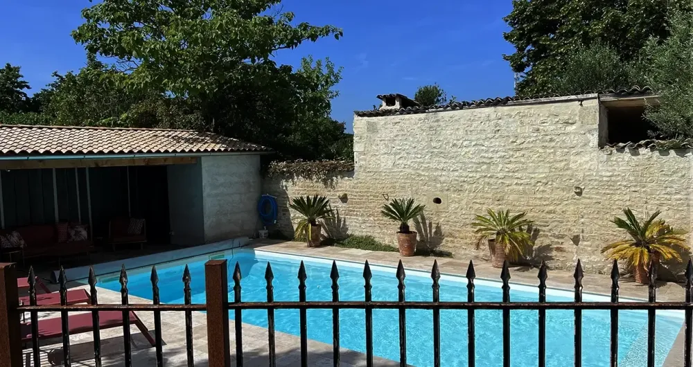 Hébergement avec piscine à Saint-Mard